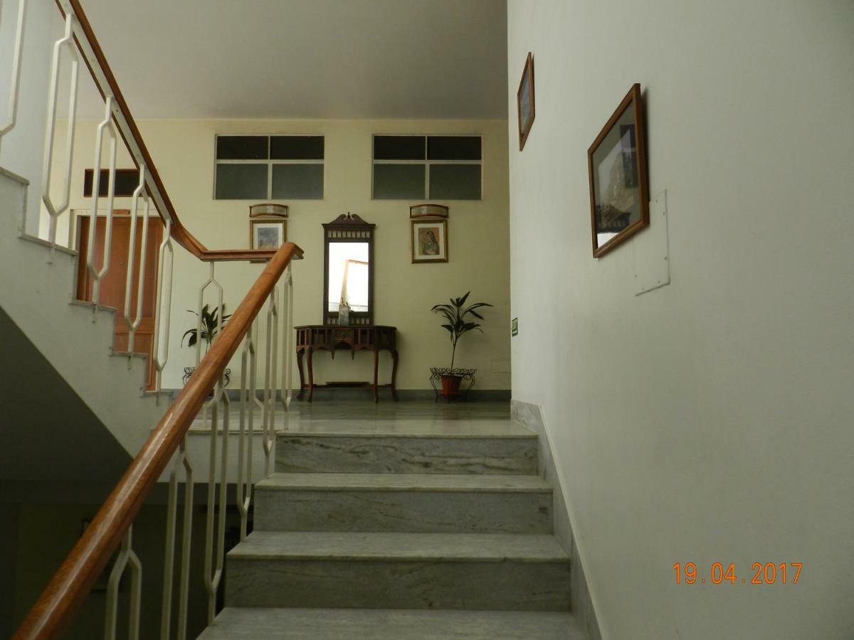 Tara Niwas Hotel 3*