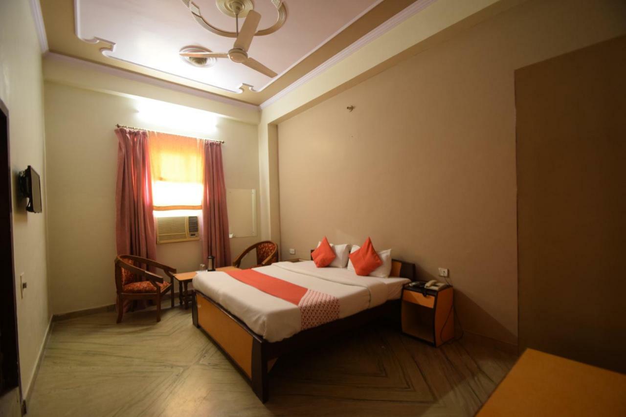 Oyo 23499 Sky 3* Jaipur
