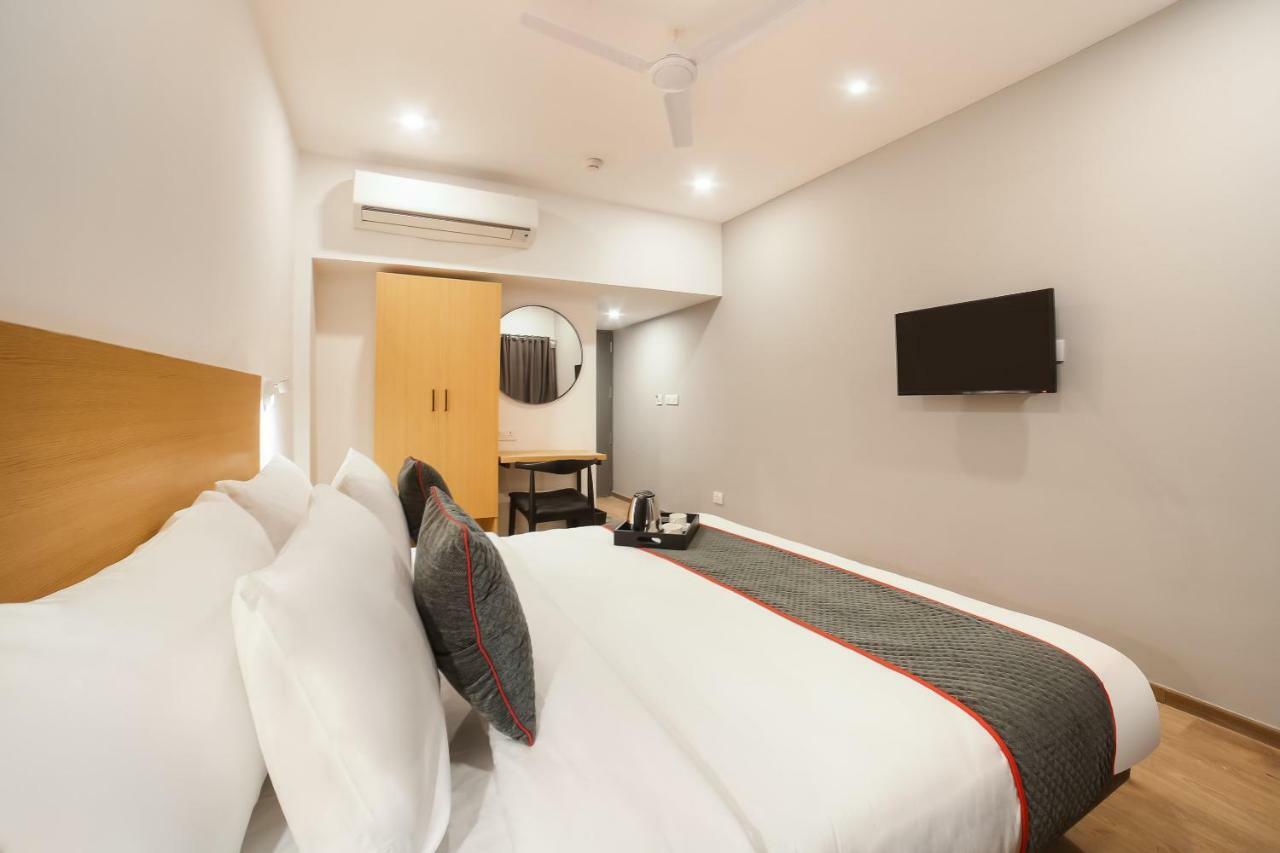 Hotel Oyo Townhouse 110 Mi Road Jaipur