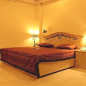 Fabhotel Polovictory Palace Hotel