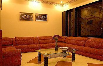 Fabhotel Polovictory Palace