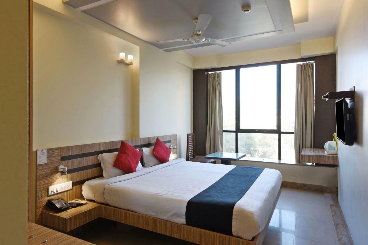 Capital O 18907 Apex Intercontinental Hotel