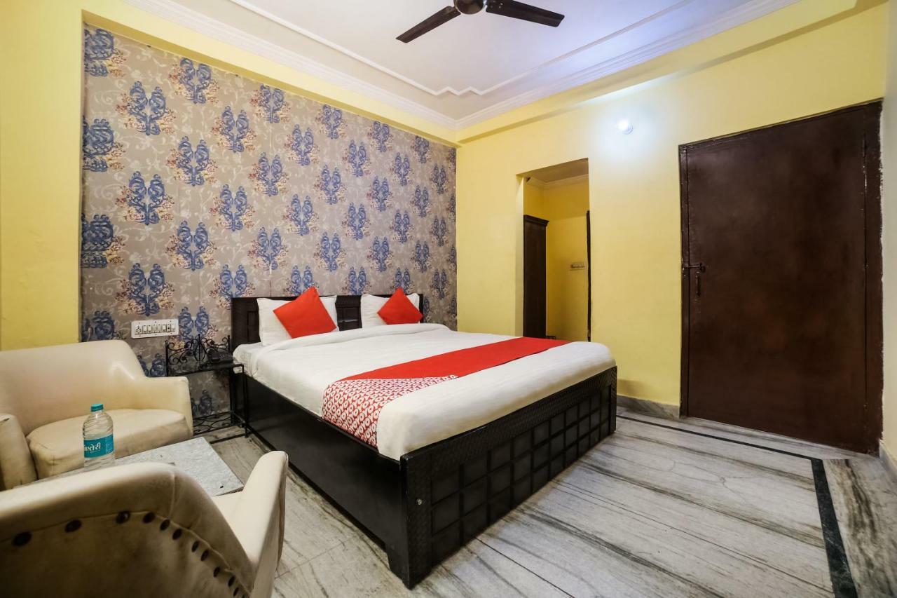 Oyo 23114 Abhay Haveli Hotel 3*
