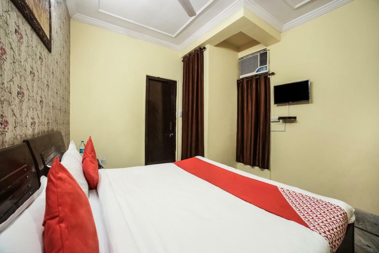 Oyo 23114 Abhay Haveli Hotel 3*