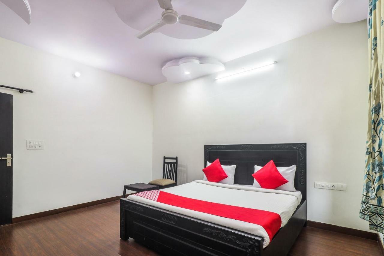 Hotel Oyo 26863 Raj 3*
