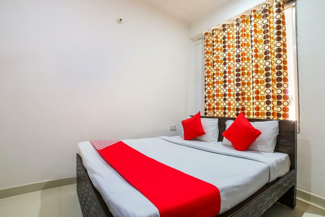 Hotel Oyo 36978 Harsh 3*
