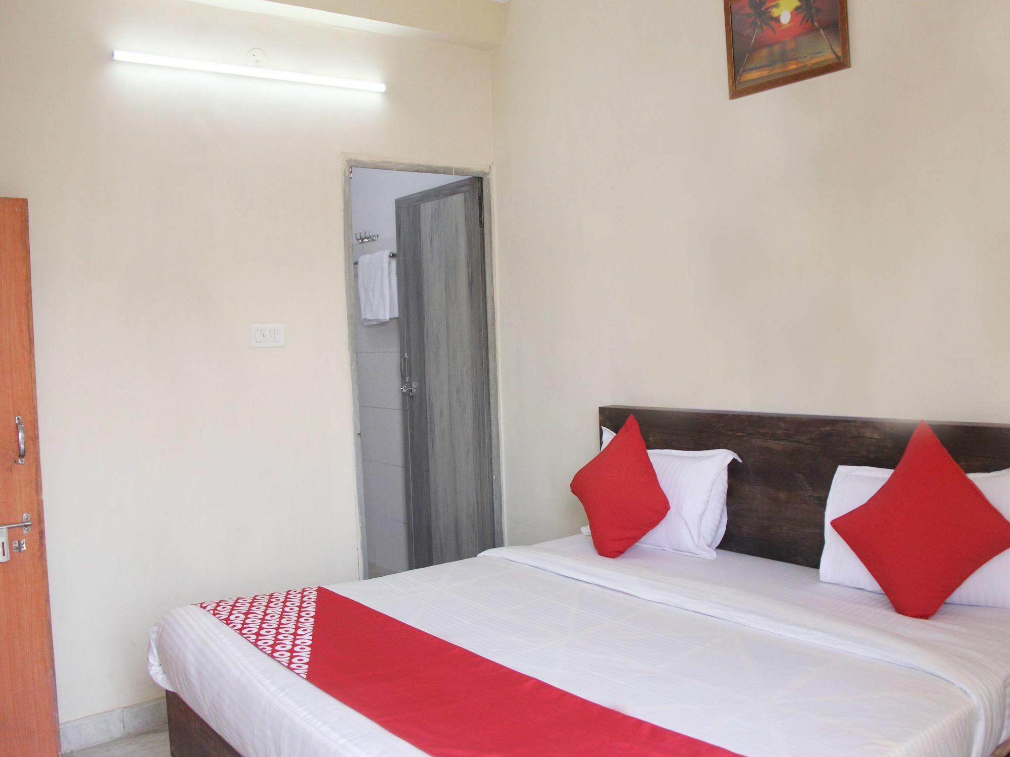 Oyo 14066 Jai Palace 2*