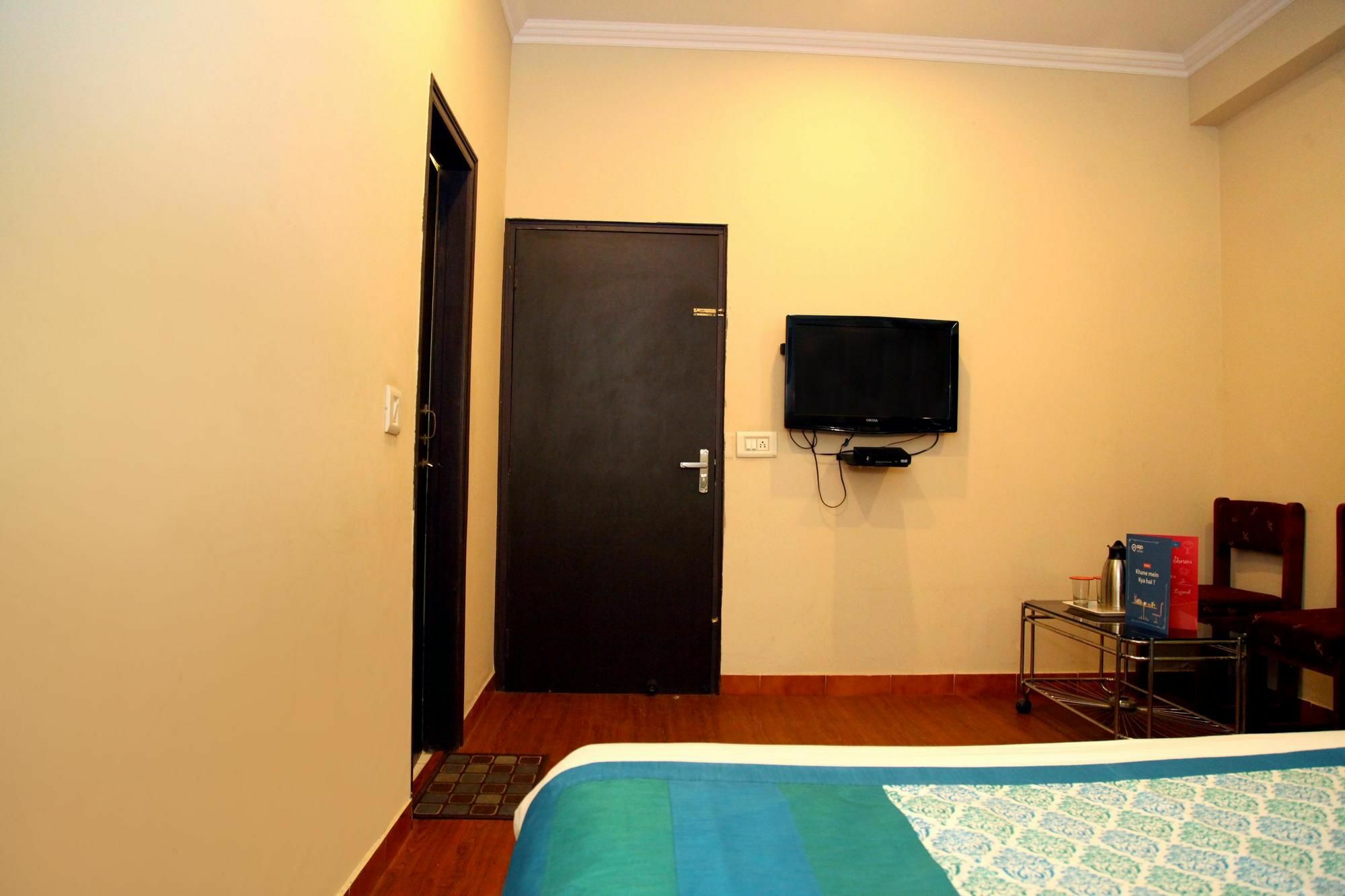 Fabhotel Shri Laxmi Palace Hotel 3*