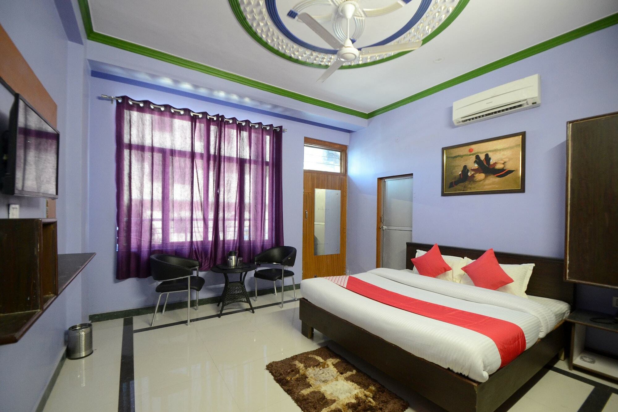 Oyo Blue Moon Hotel