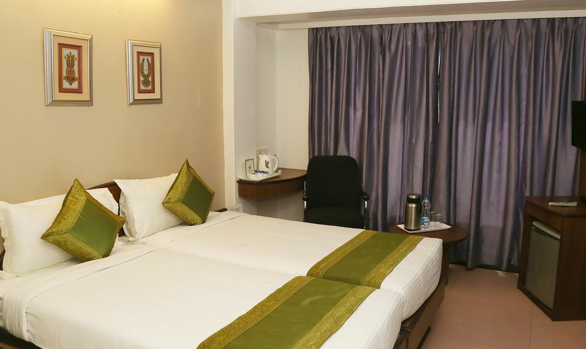 Indiana Pride Hotel 3*