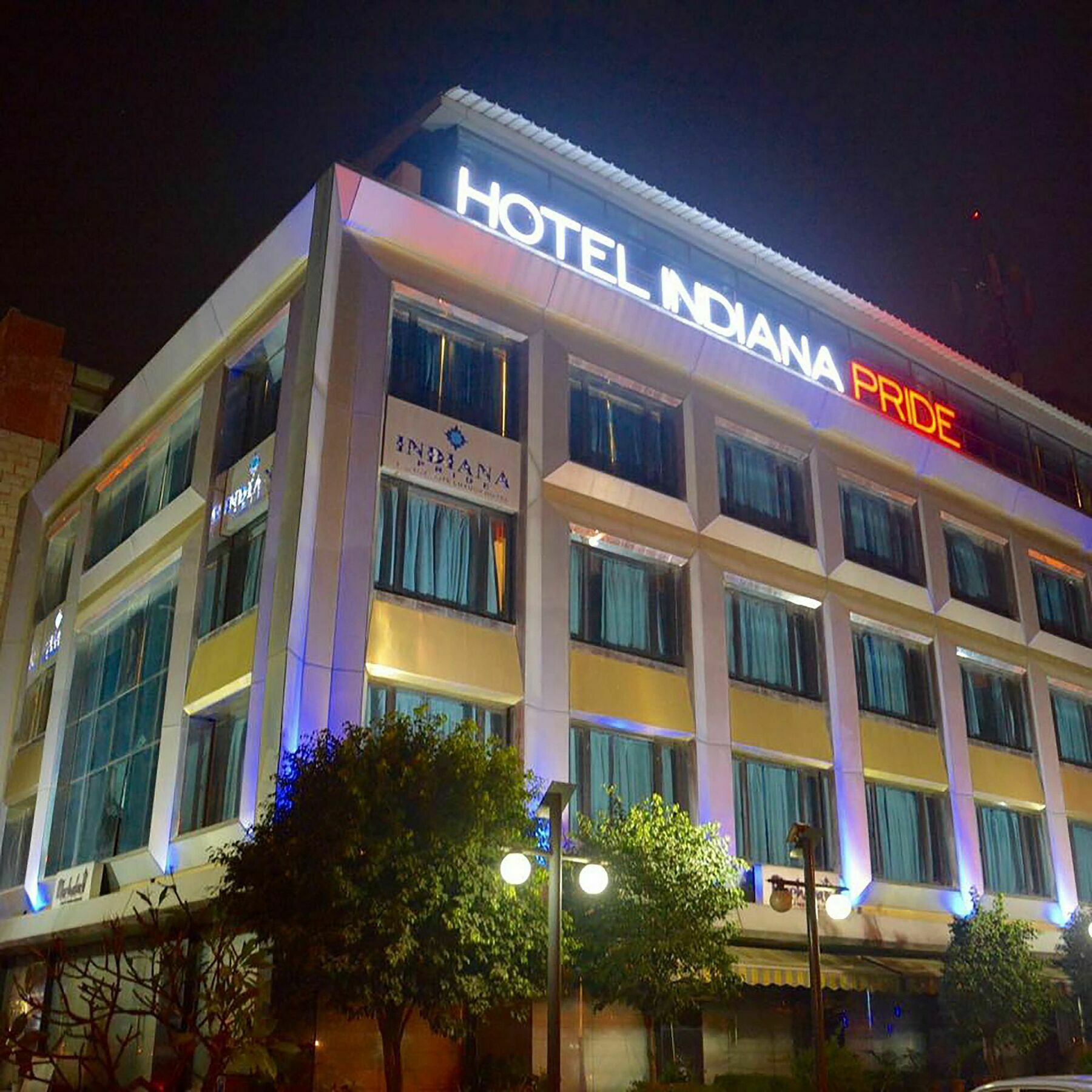 Hotel Indiana Pride 3*