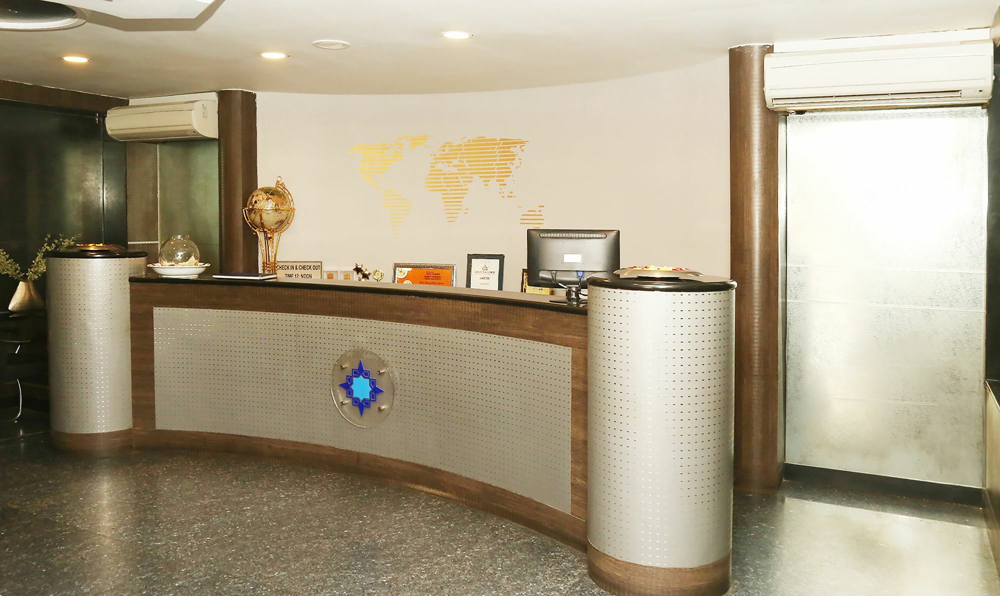 Indiana Pride Hotel 3*