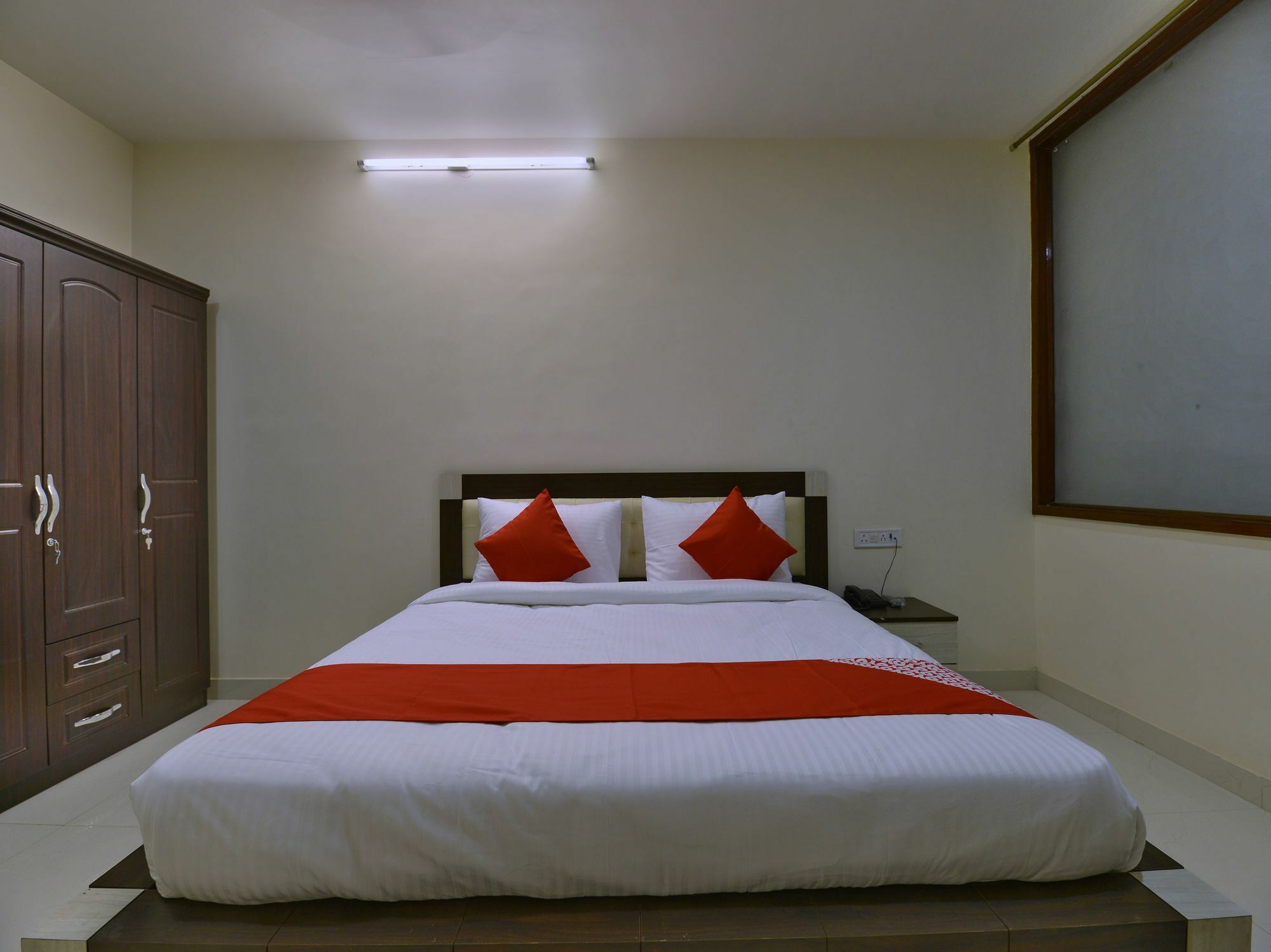 Oyo 12381 The New Heritage Heights View Hotel