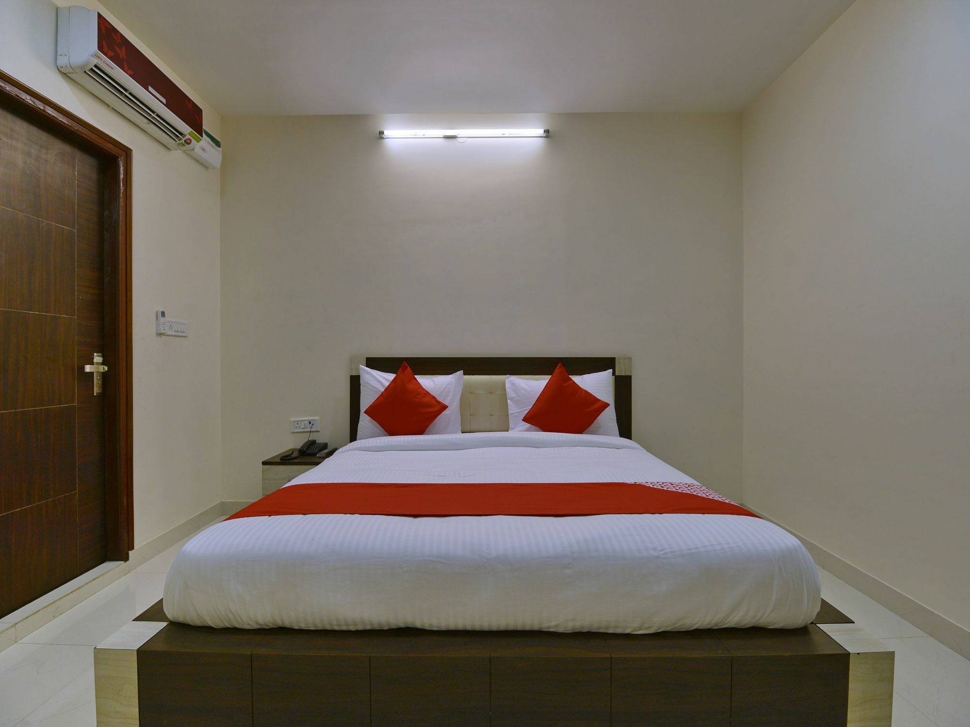 Oyo 12381 The New Heritage Heights View 2*