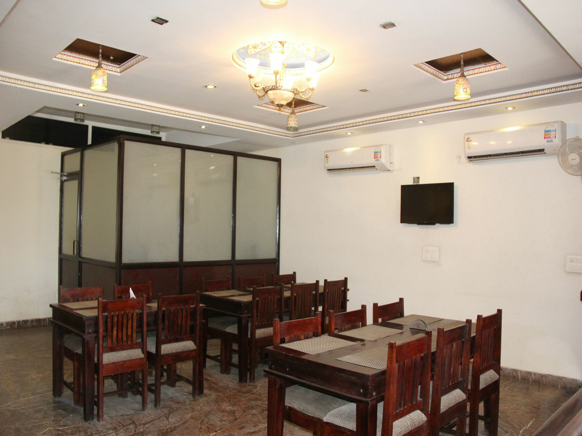 Hotel Oyo 14598 Surya Garh