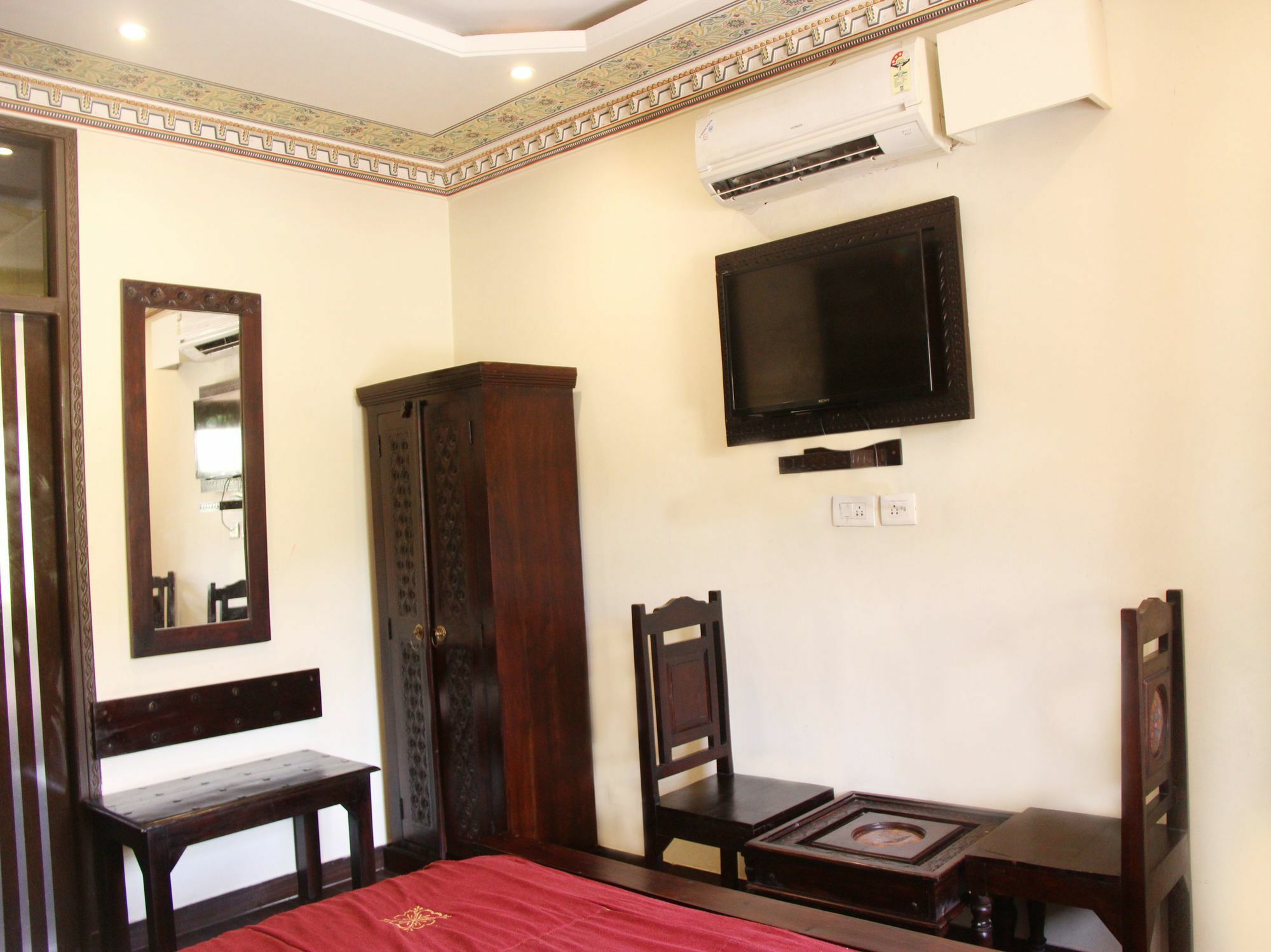 Hotel Oyo 14598 Surya Garh