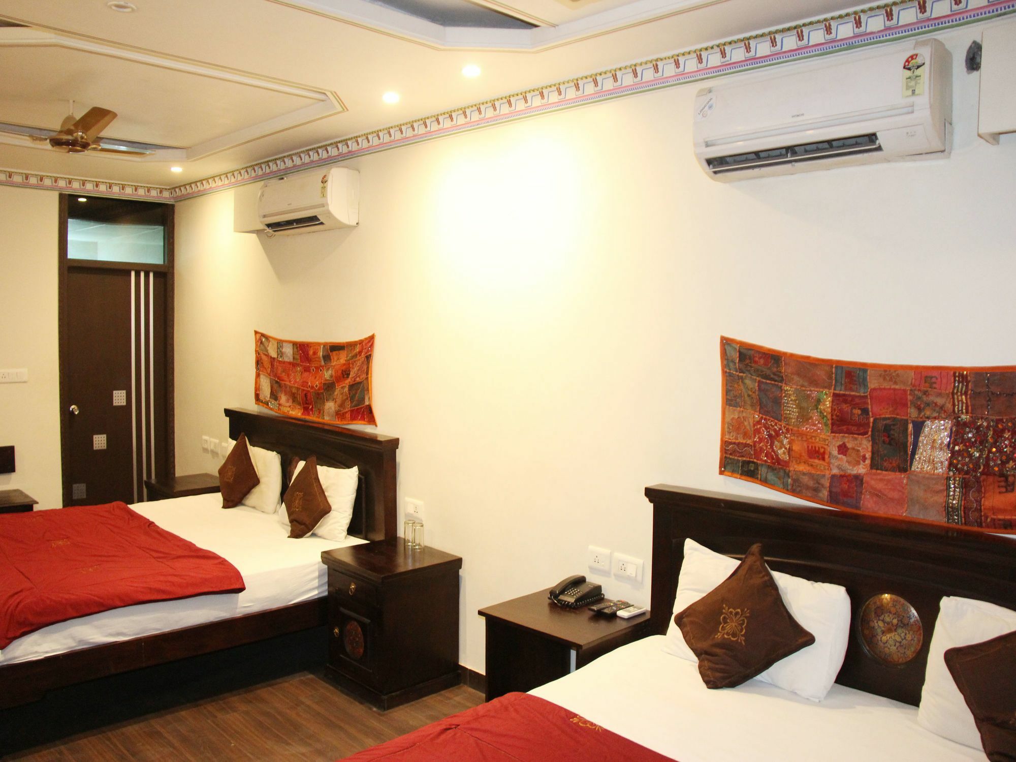 Oyo 14598 Surya Garh 3*