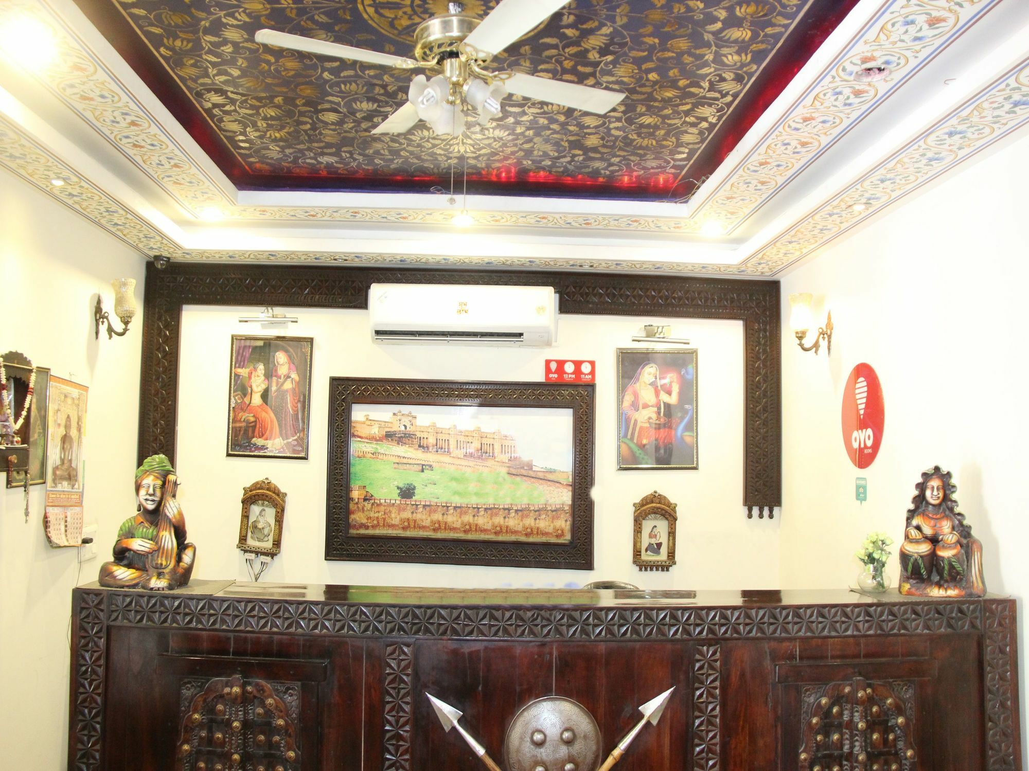 Oyo 14598 Surya Garh 3*
