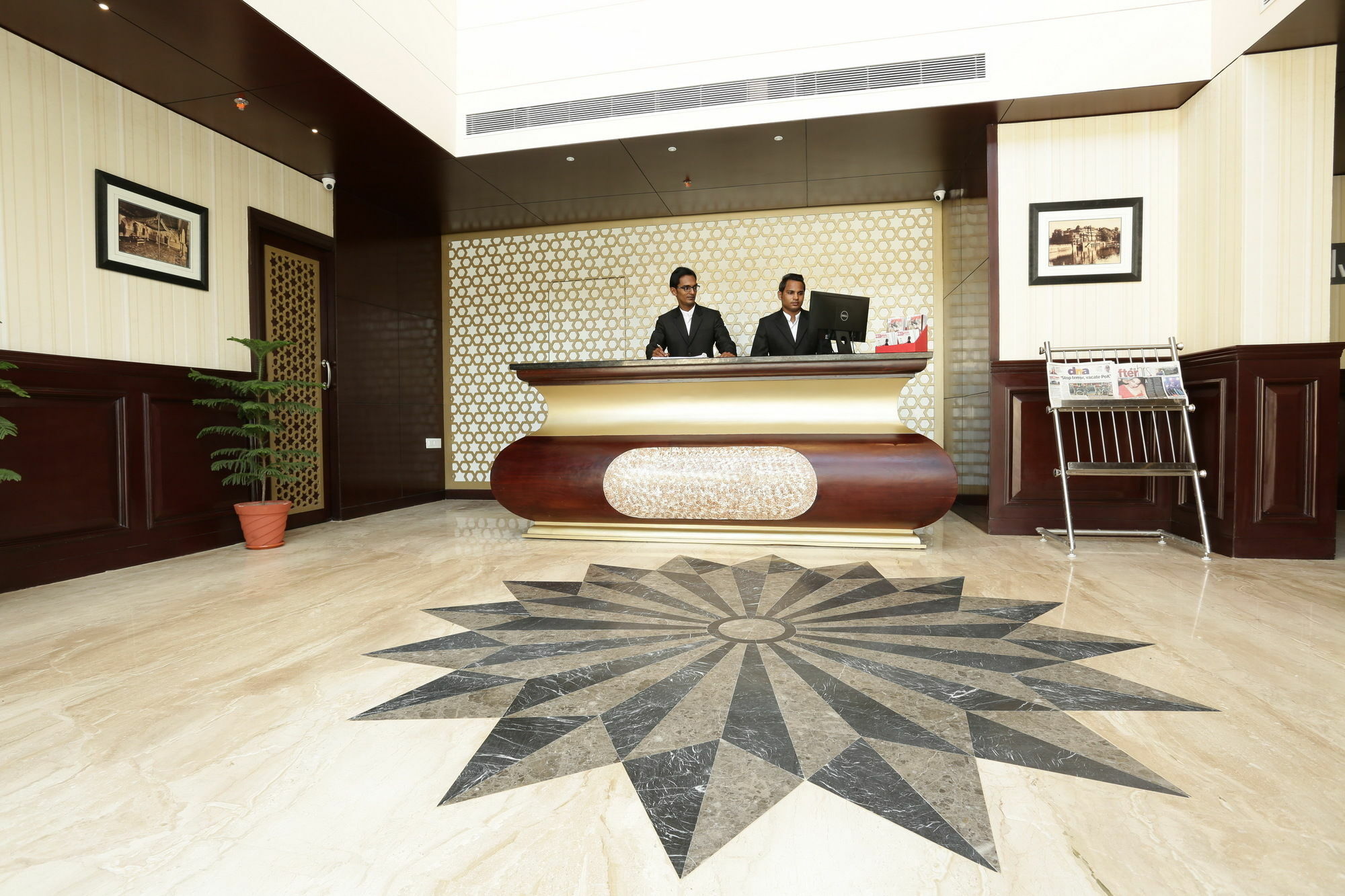 Comfort Sapphire Hotel Jaipur