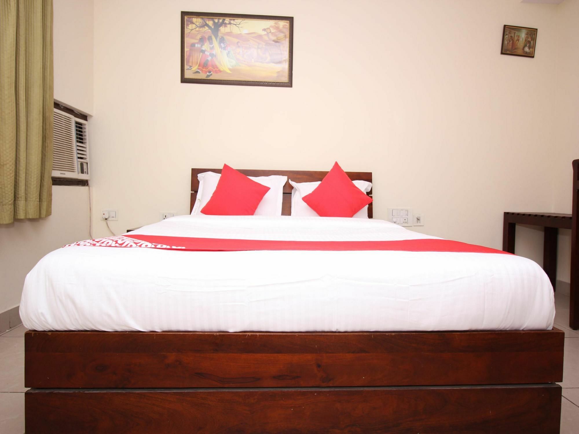 Oyo 14714 K Comfort Jaipur