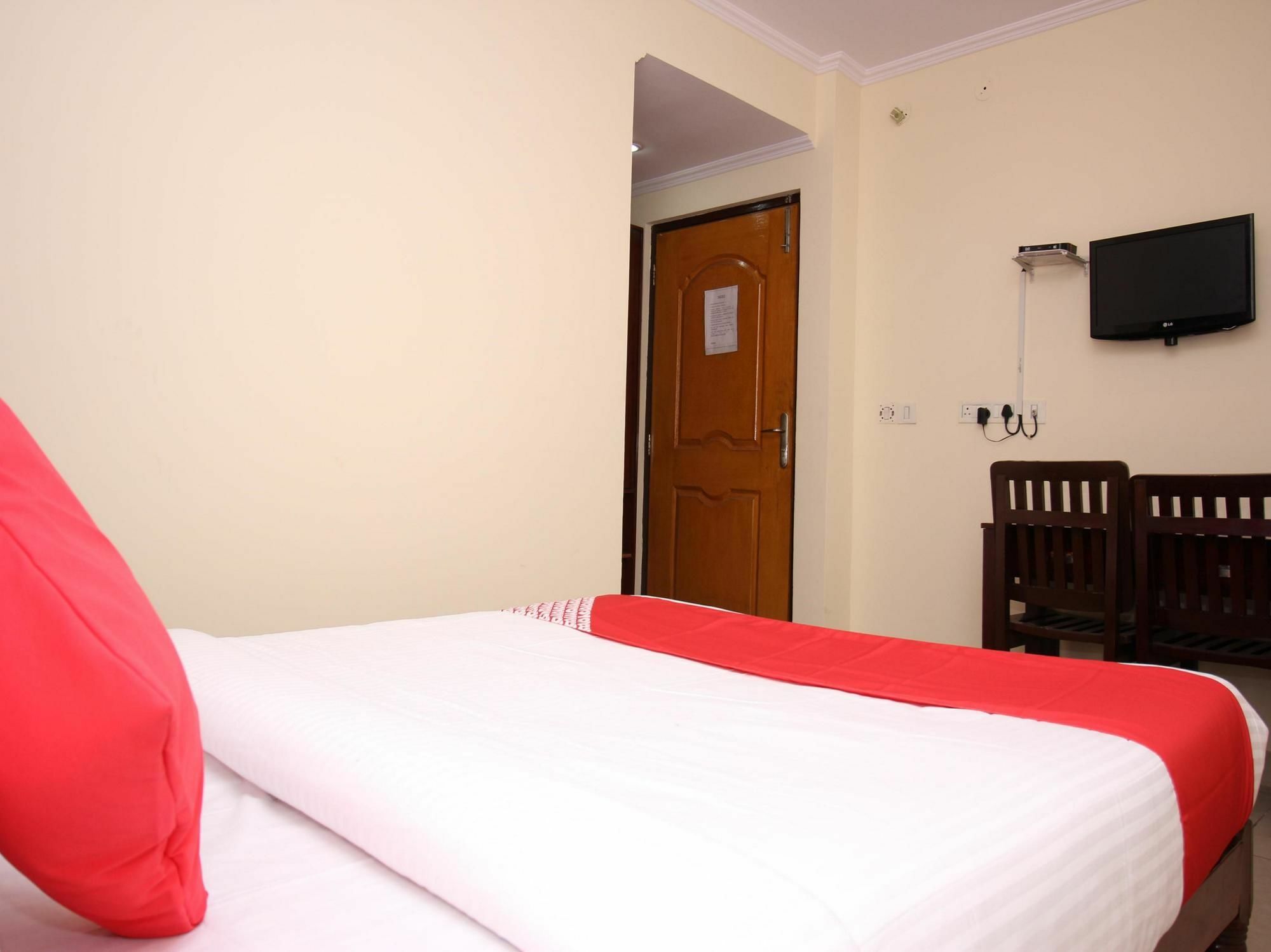 Hotel Oyo 14714 K Comfort 3*