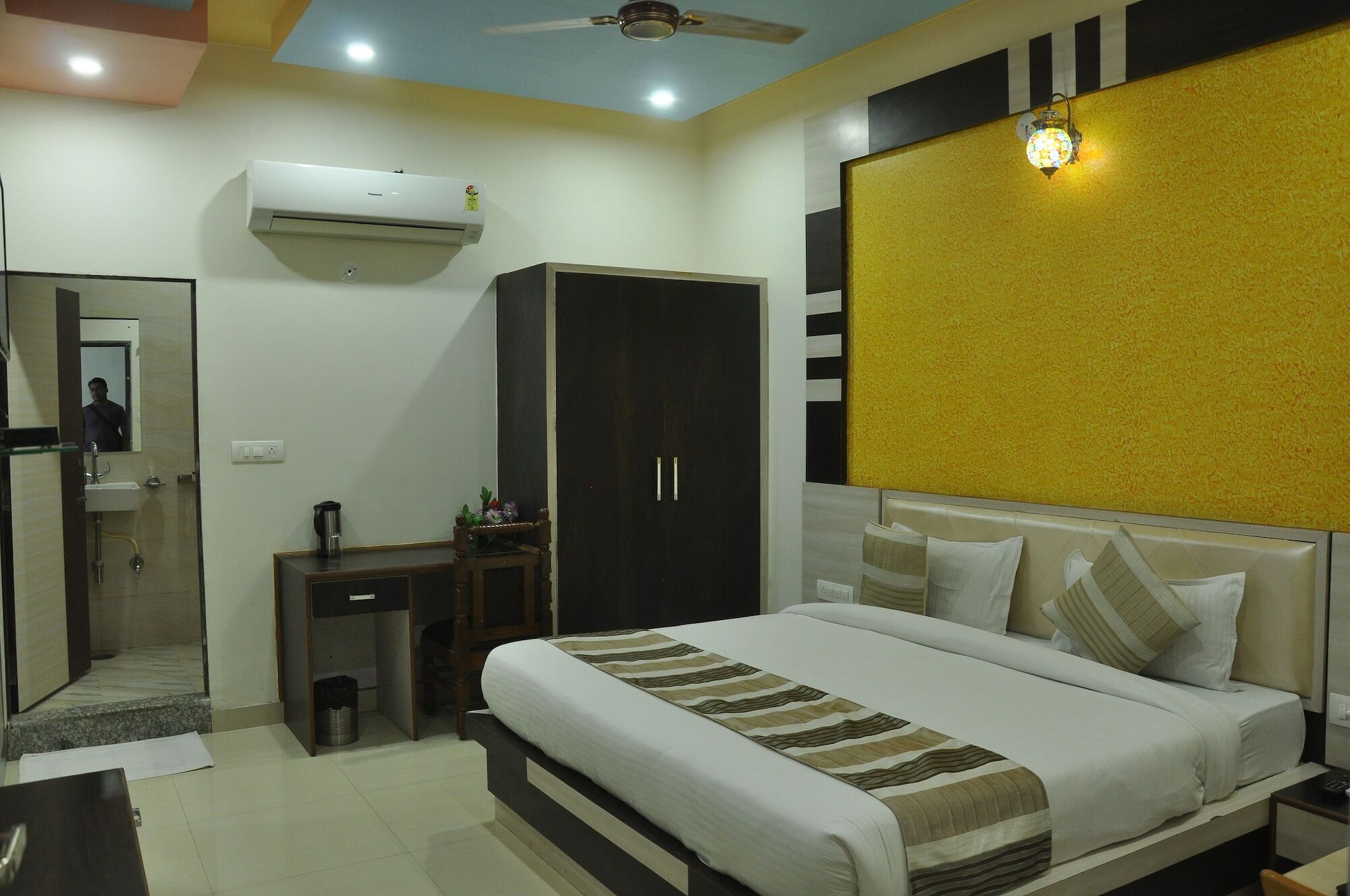 Oyo 6893 Airport View Hotel