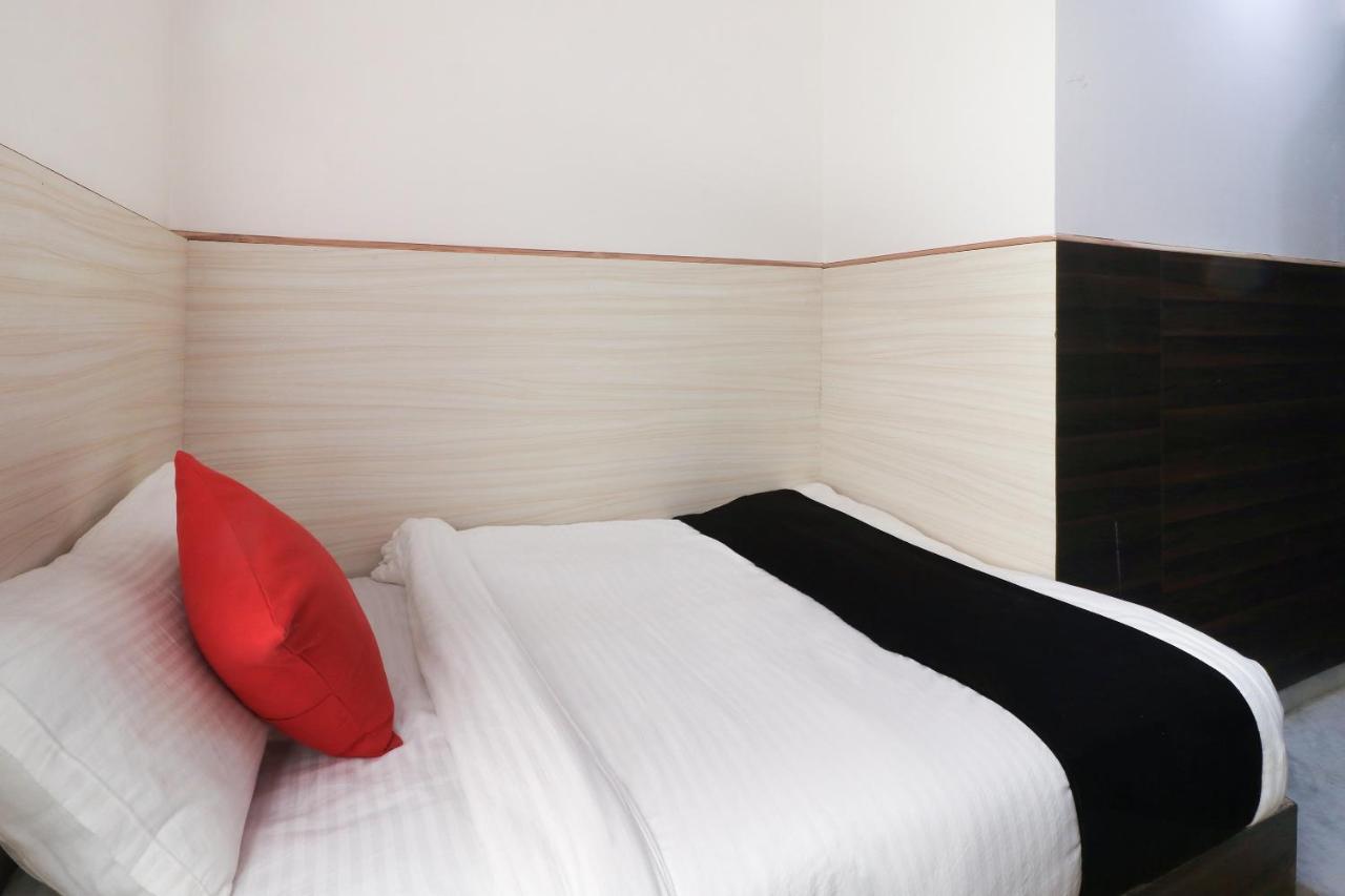 Oyo 6893 Airport View Hotel