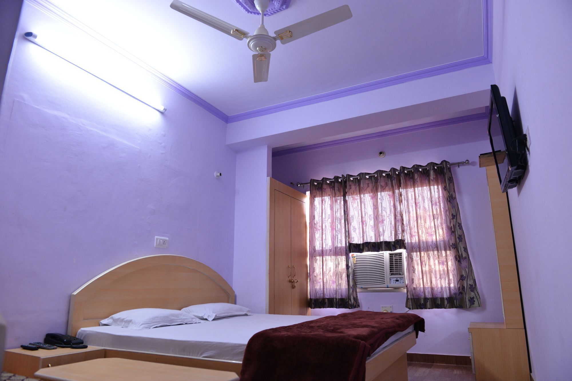 Mohit Palace Hotel