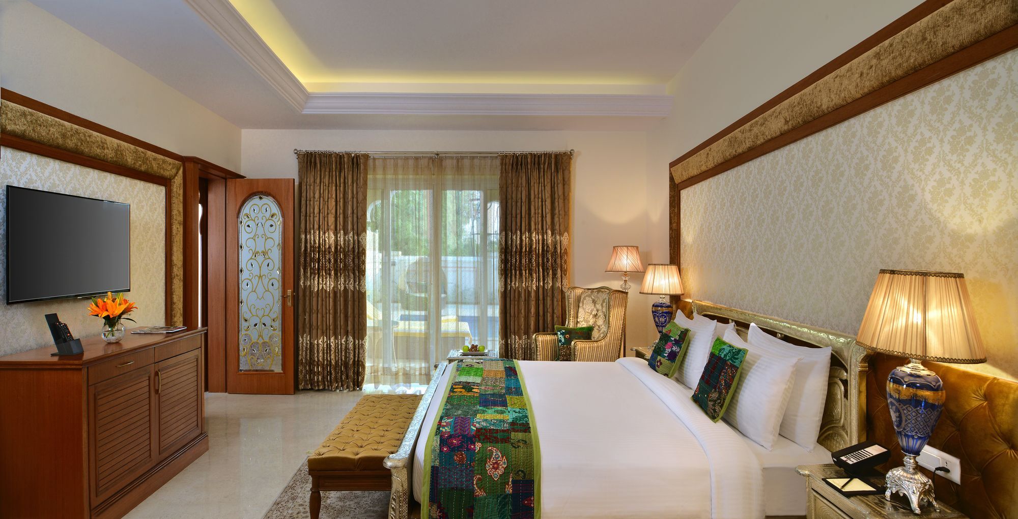 Indana Hotel 4*