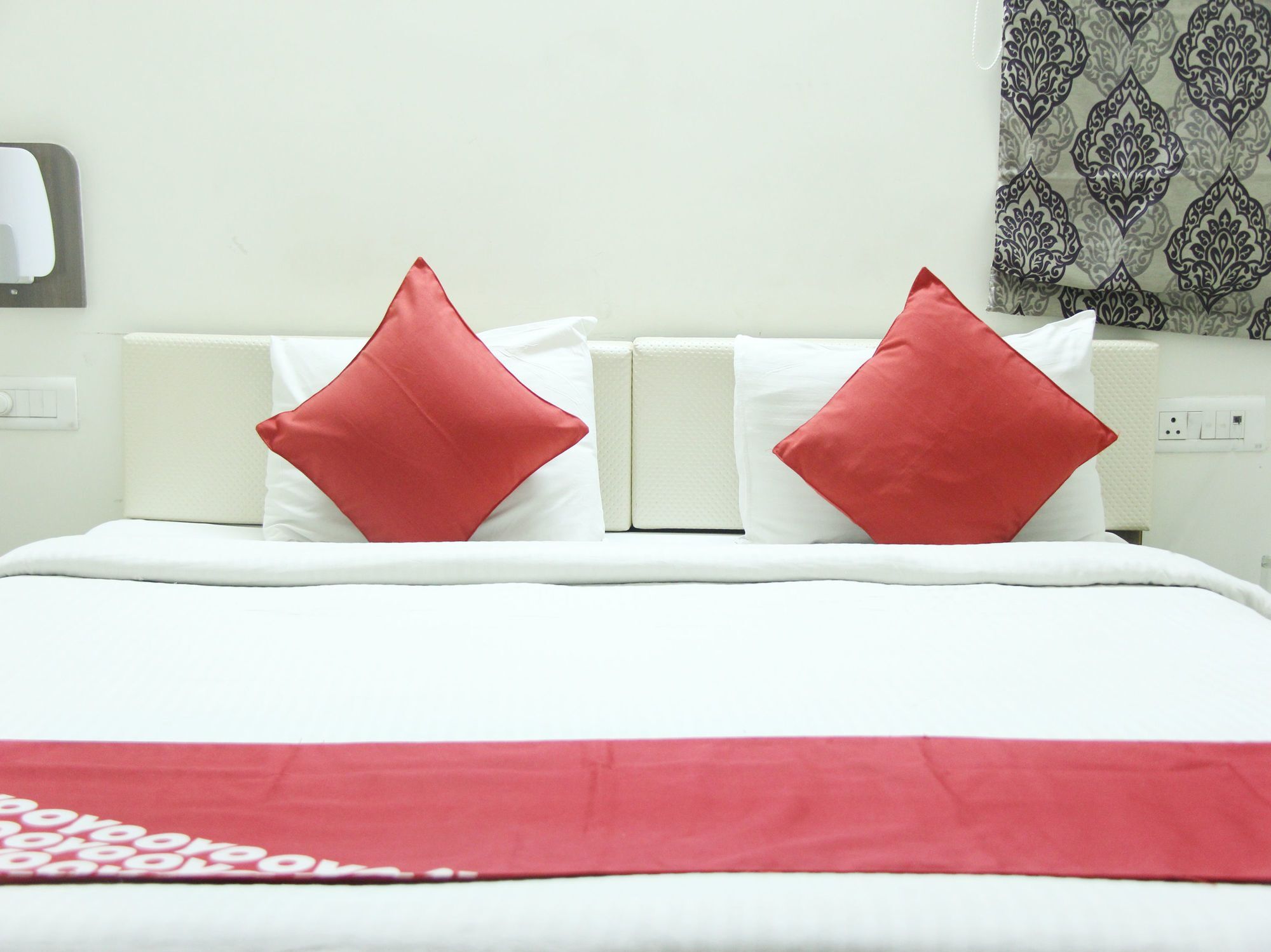 Hotel Oyo 14427 Rk Palace Jaipur