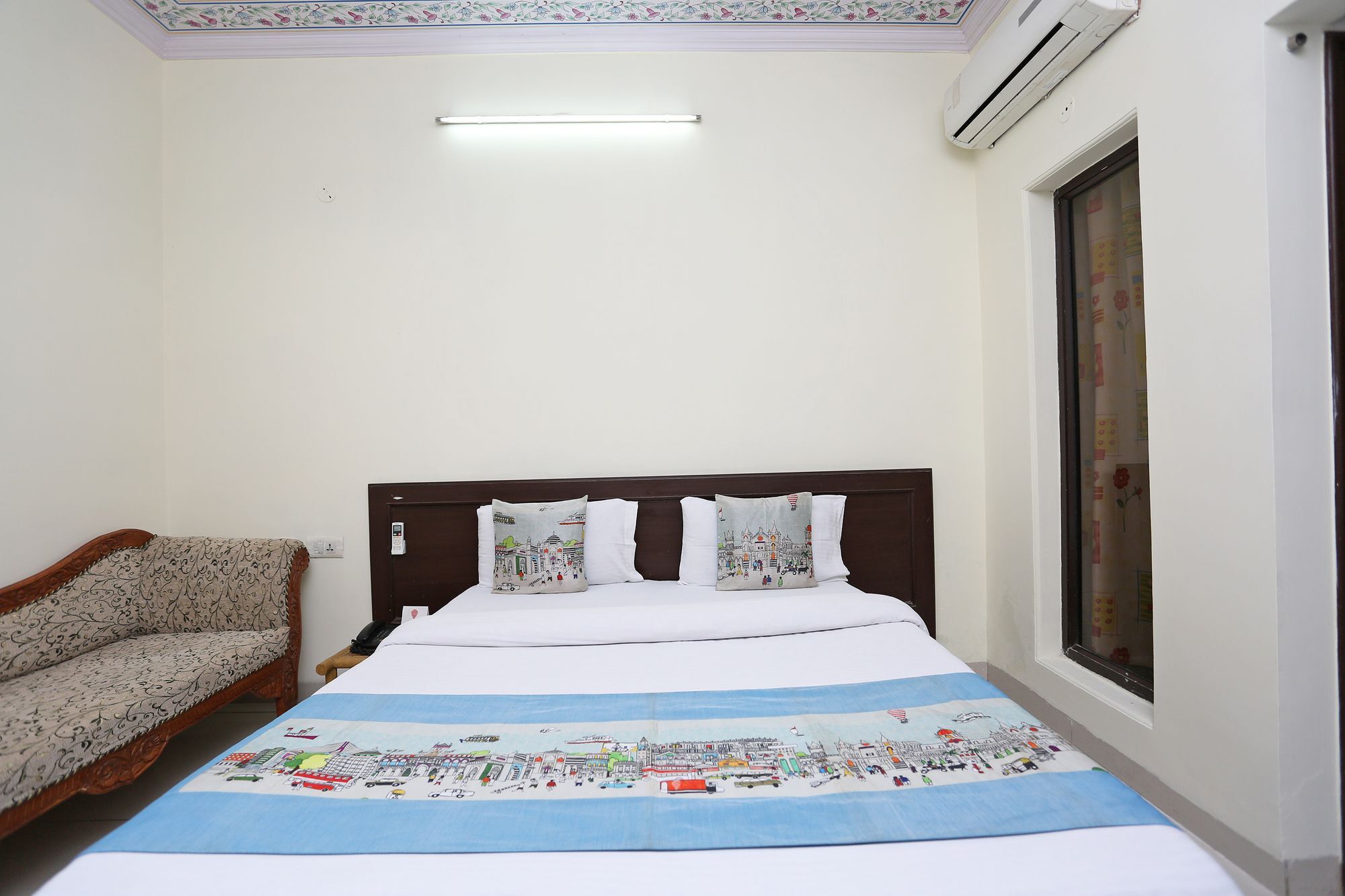 Hotel Arco Palace