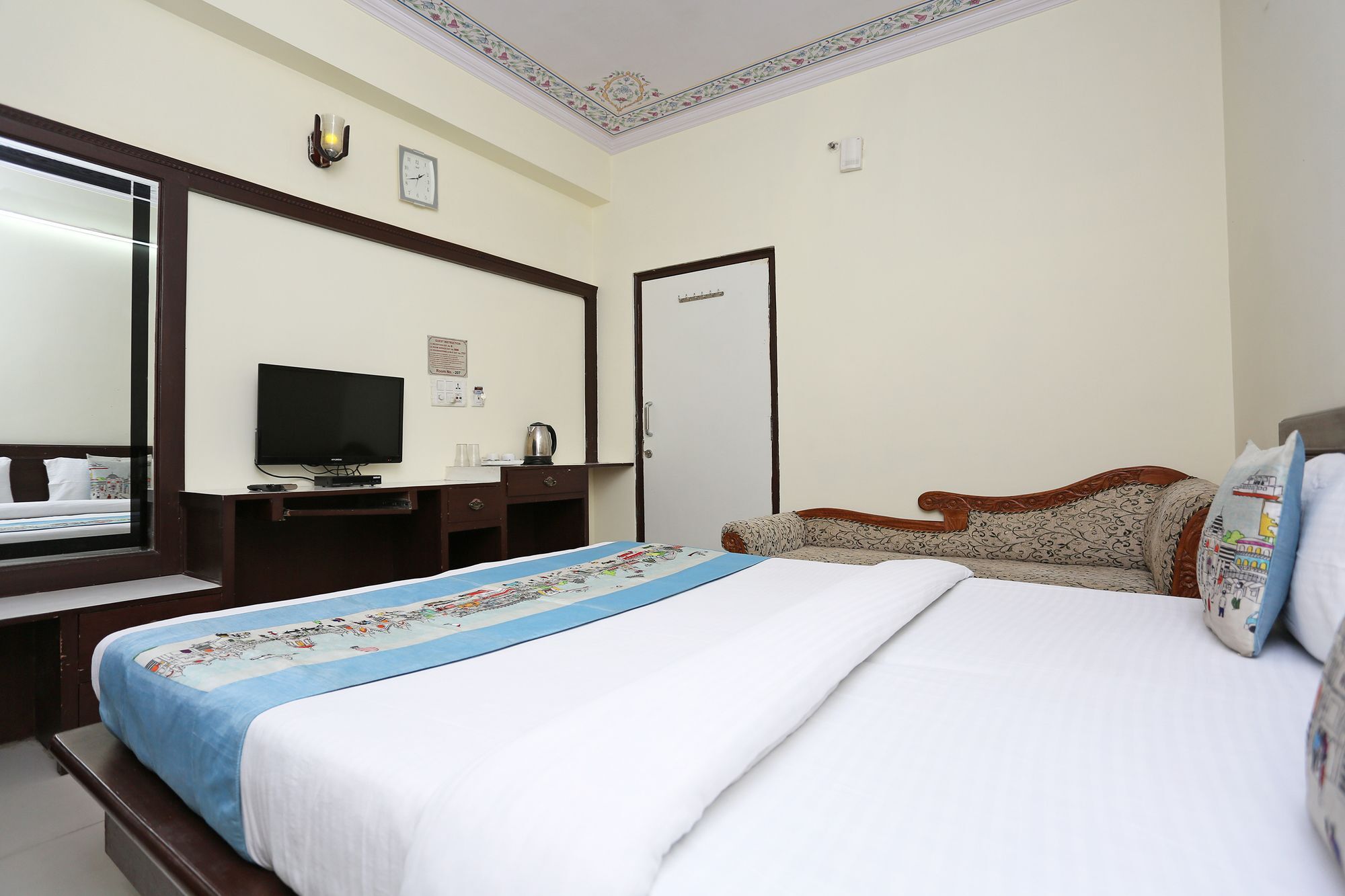 Arco Palace Hotel Jaipur