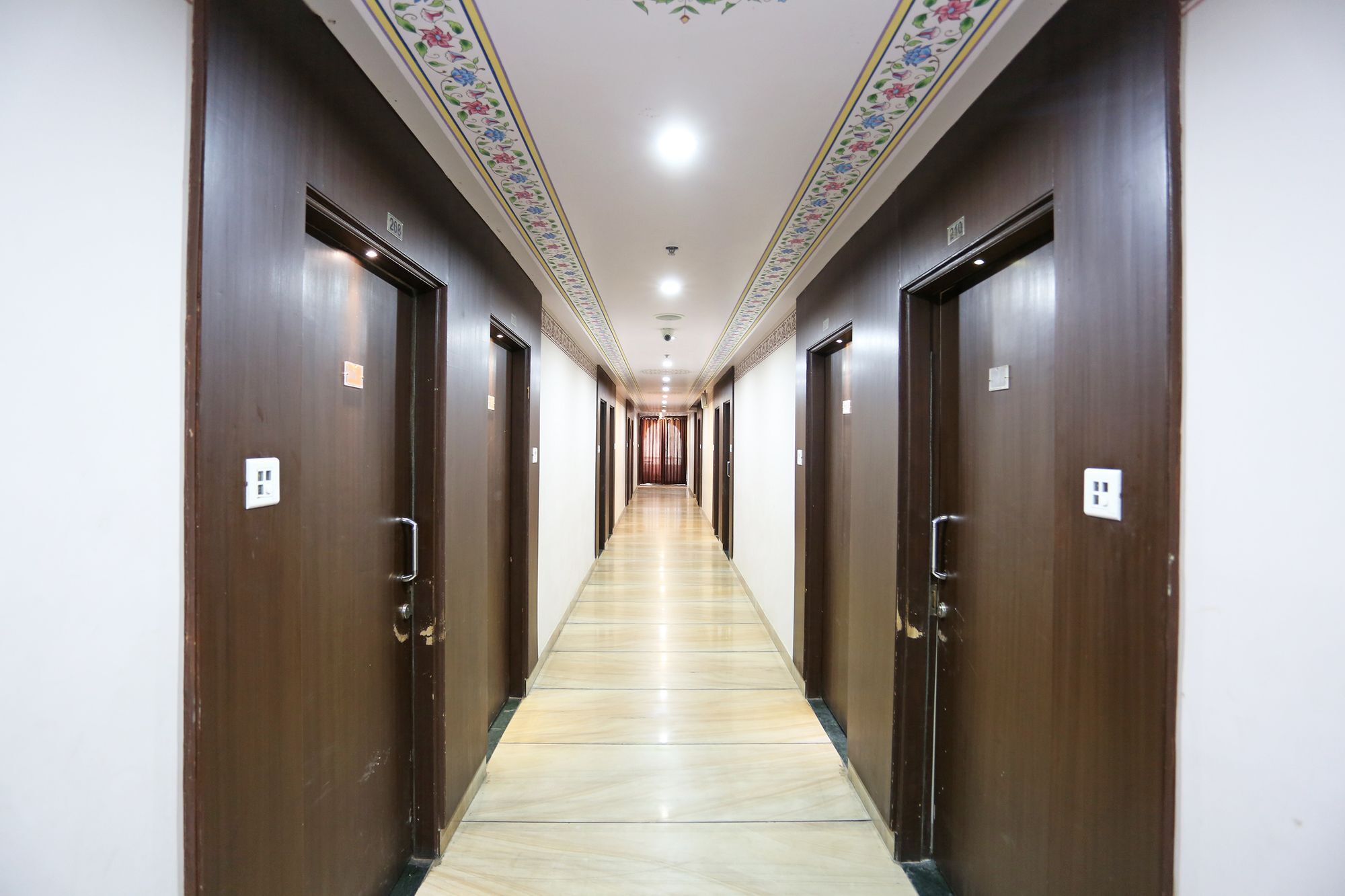 Hotel Arco Palace