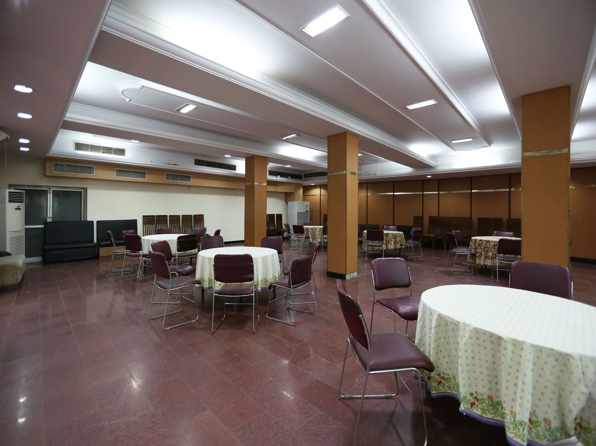 Oyo 606 Imperial Hotel 2*