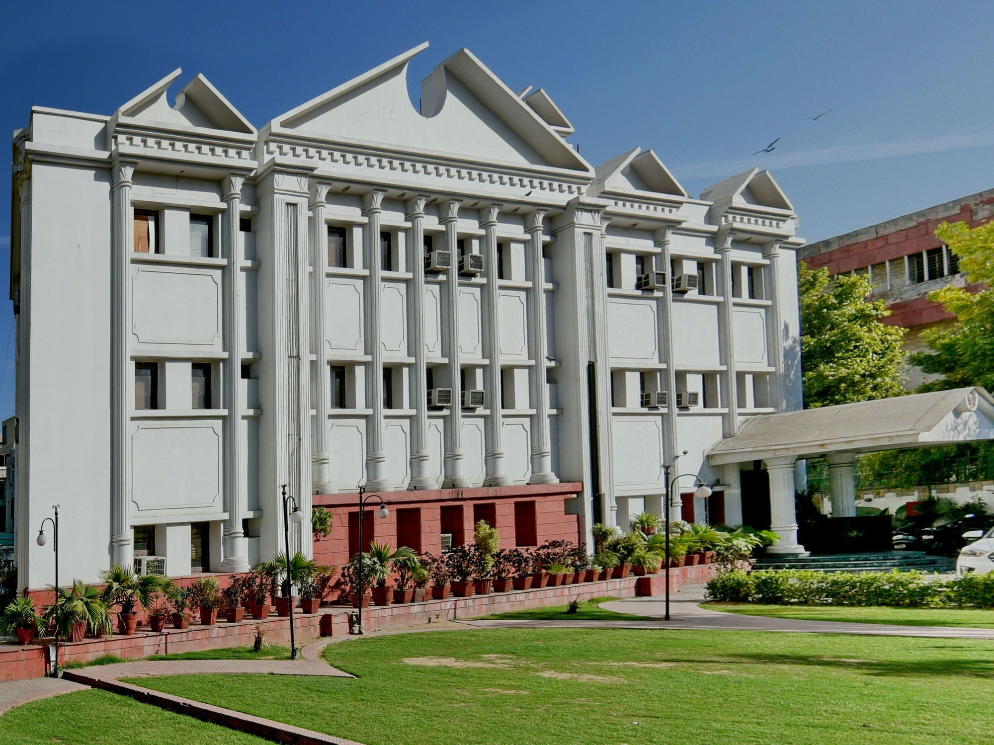 Oyo 1746 Rnb Select Hotel Jaipur