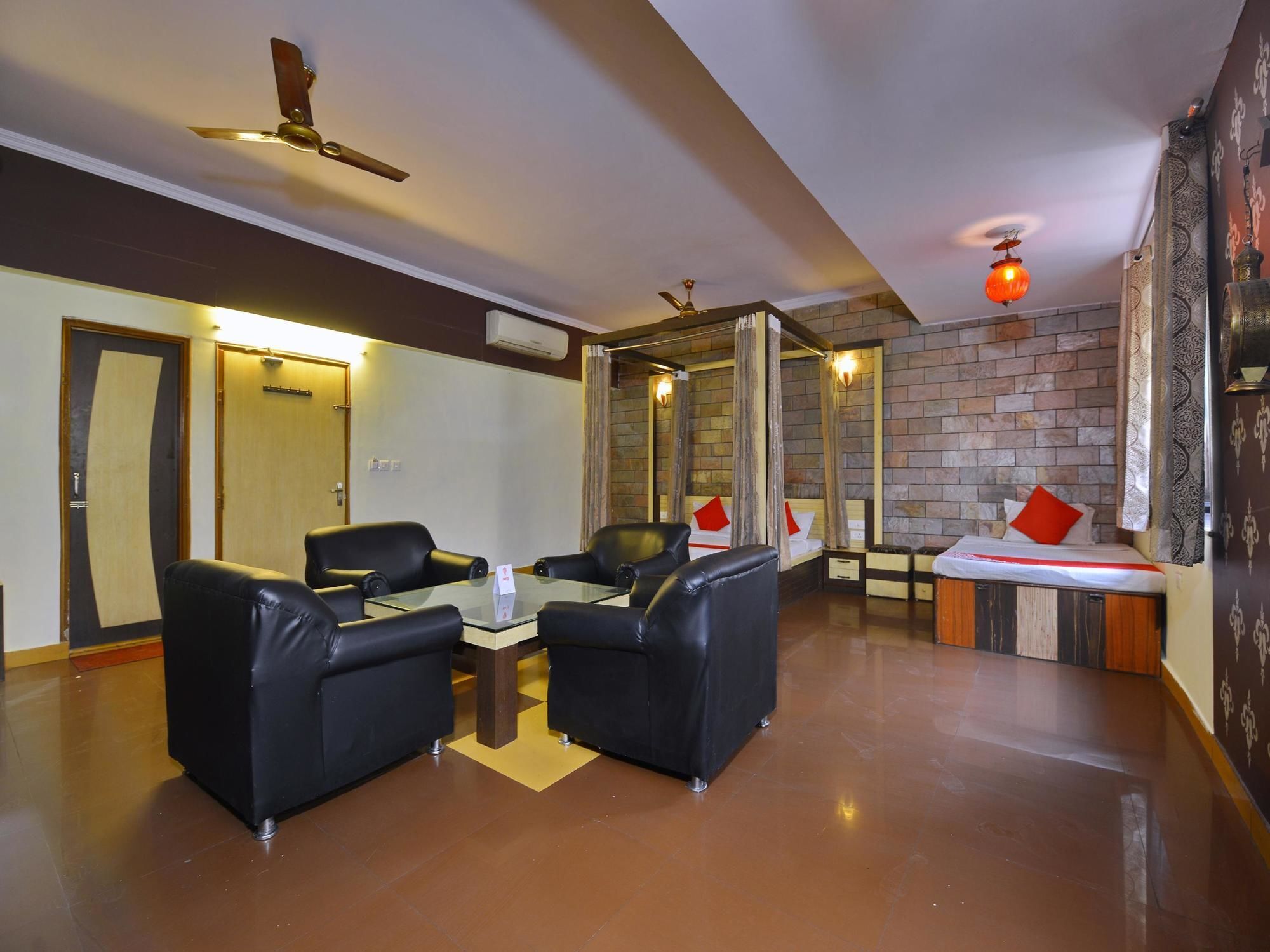 Oyo 12908 Shiva's Royal Hotel Jaipur