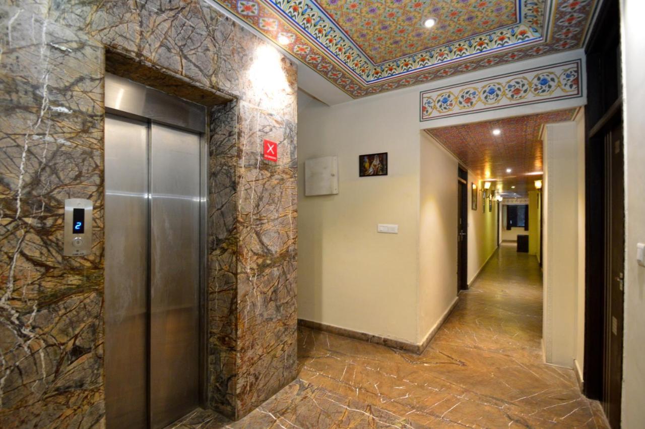 Surya Garh Hotel 3*