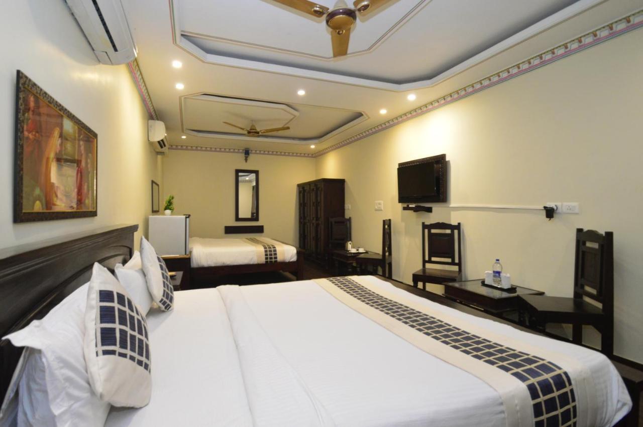 Hotel Surya Garh