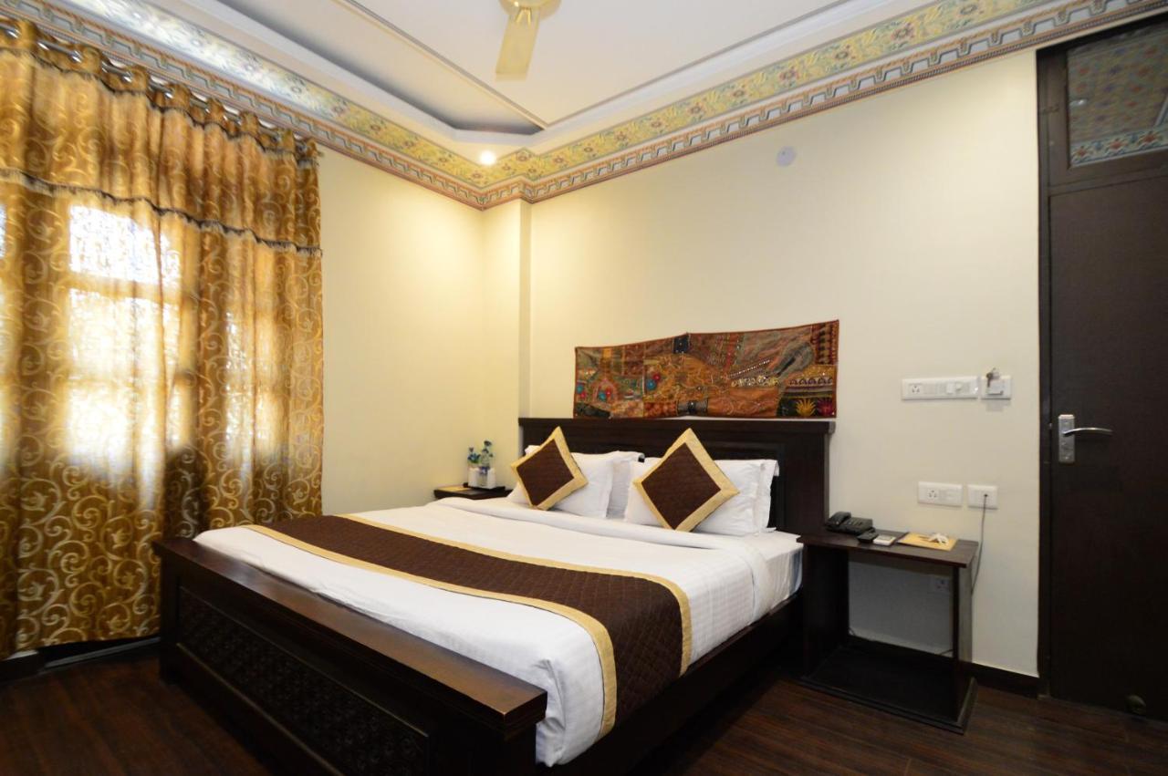 Hotel Surya Garh