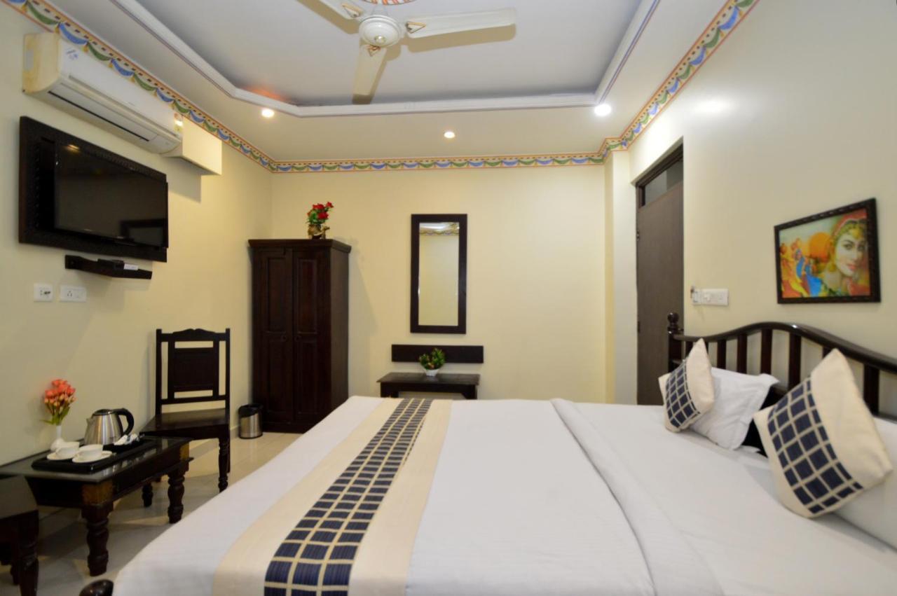Hotel Surya Garh