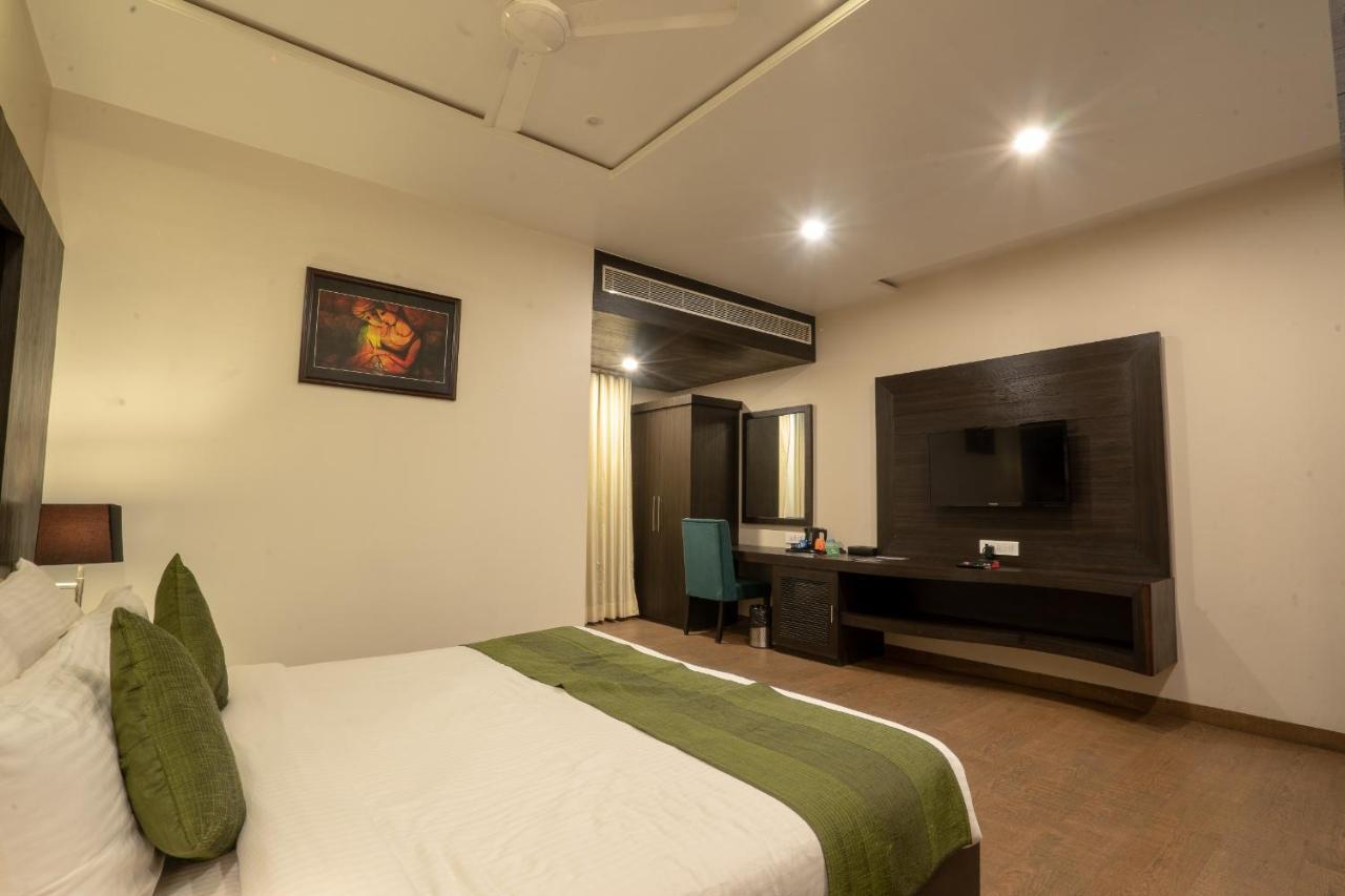 Hotel The Livin 3*