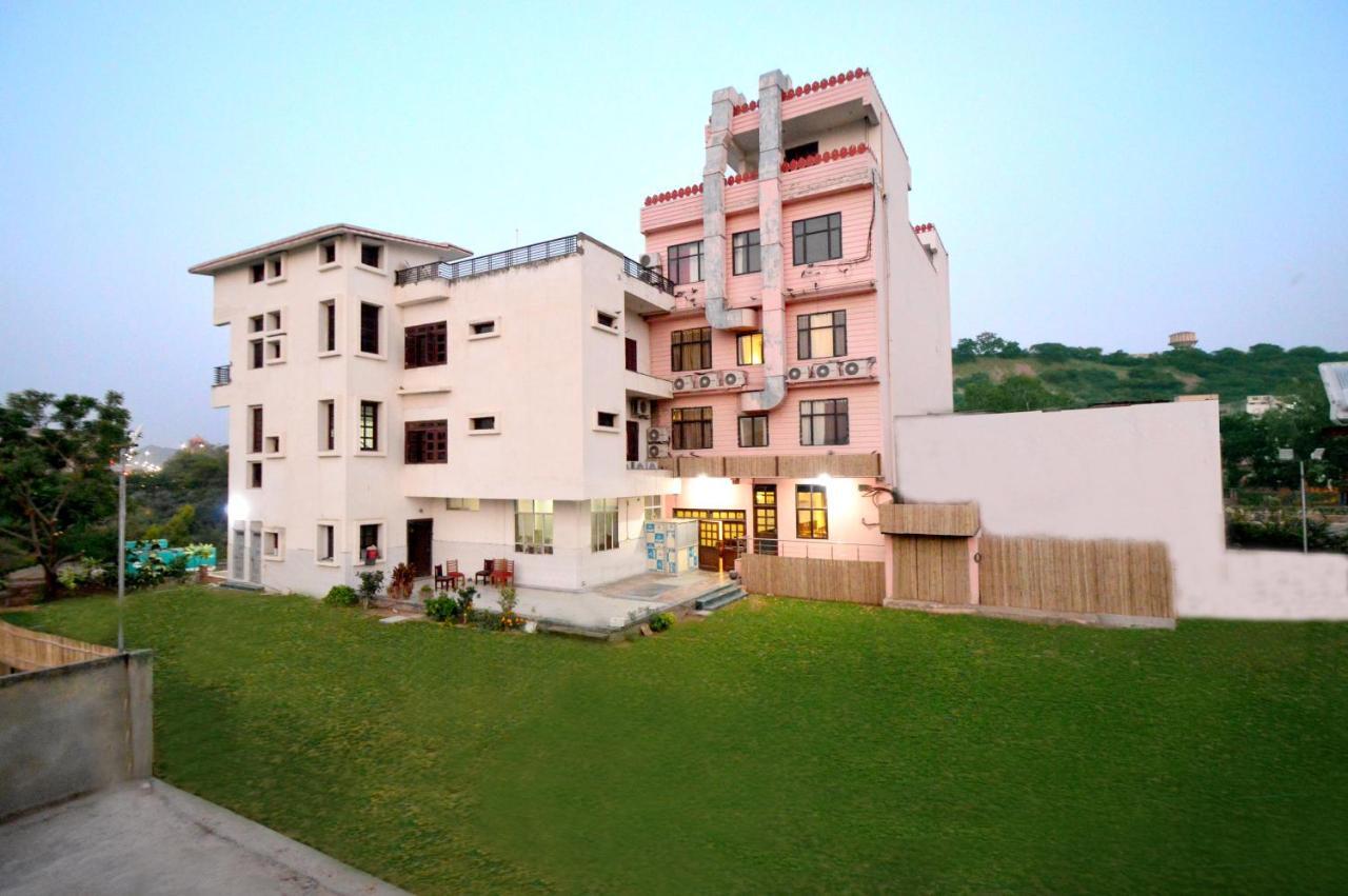 Hotel Surya Garh