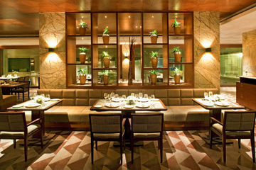 Hotel The Lalit Traveller- Airport 3*