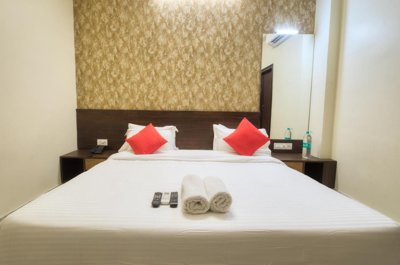 Pulse Near Railway Station Hotel