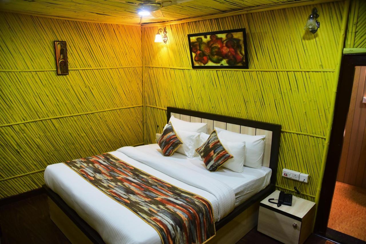Bamboo Castle 3*