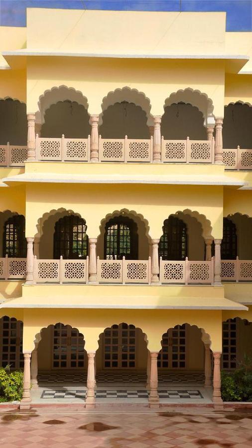 Hotel Raj Bagh Palace Jaipur