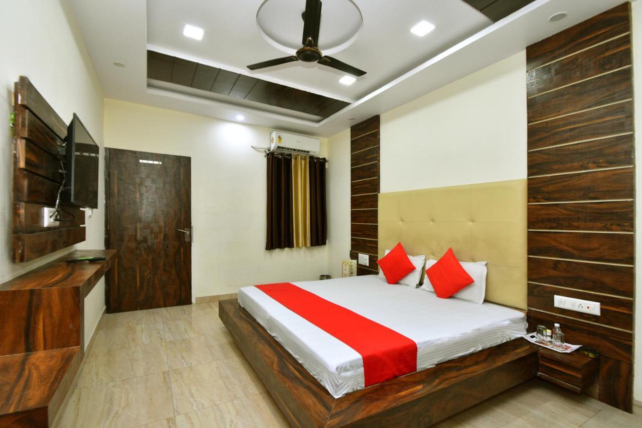 Jai Palace 3*