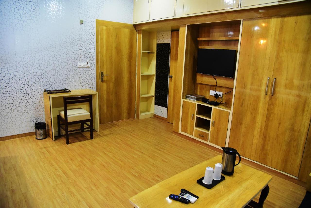 Bamboo Castle Hotel 3*