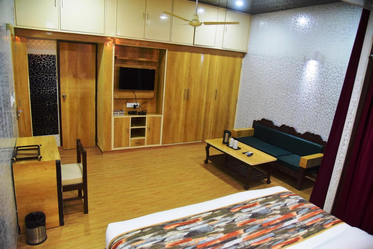 Hotel Bamboo Castle Jaipur