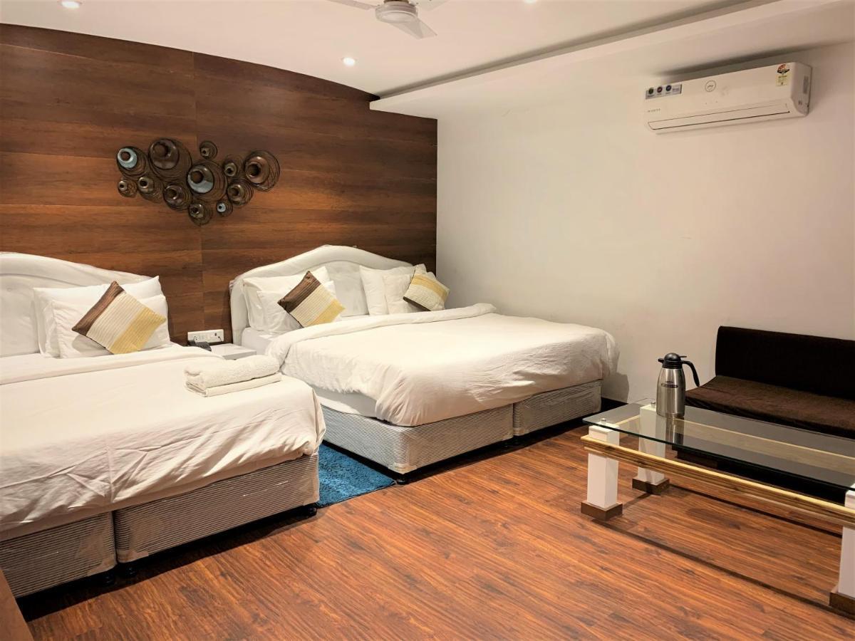 Meenakshi Palace Hotel
